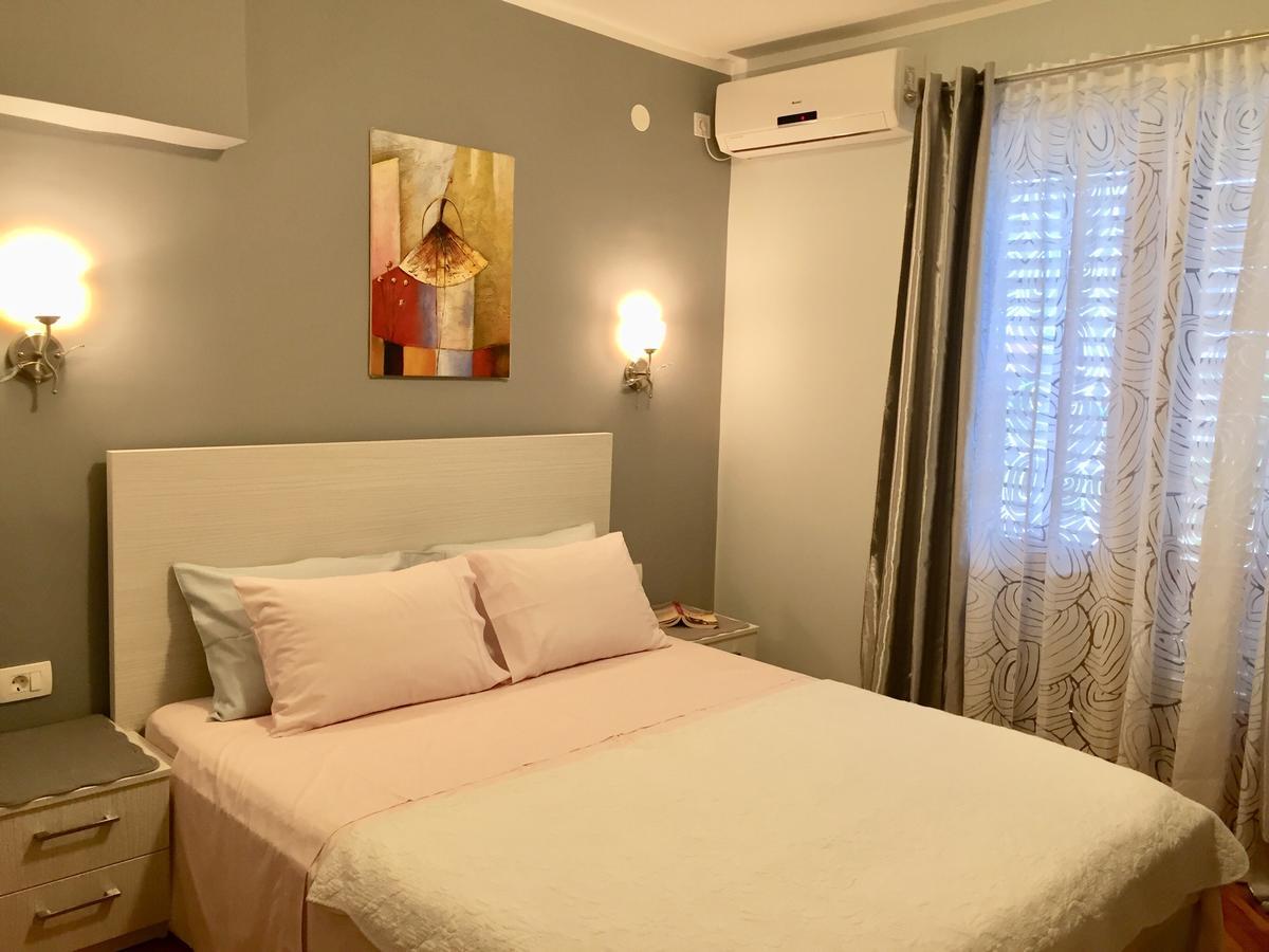 Lara Apartment