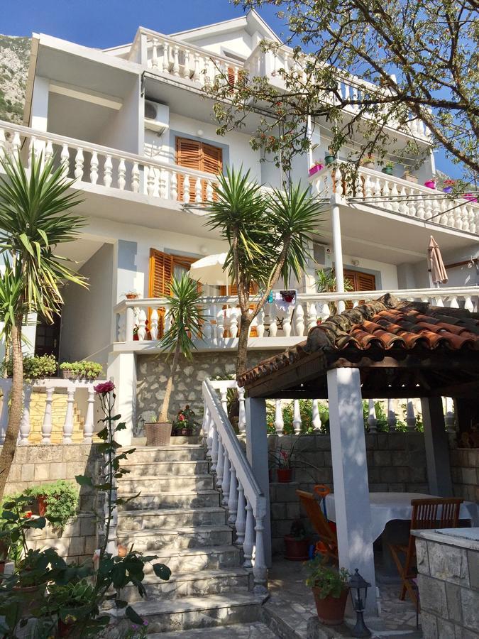 Apartment Lara Kotor